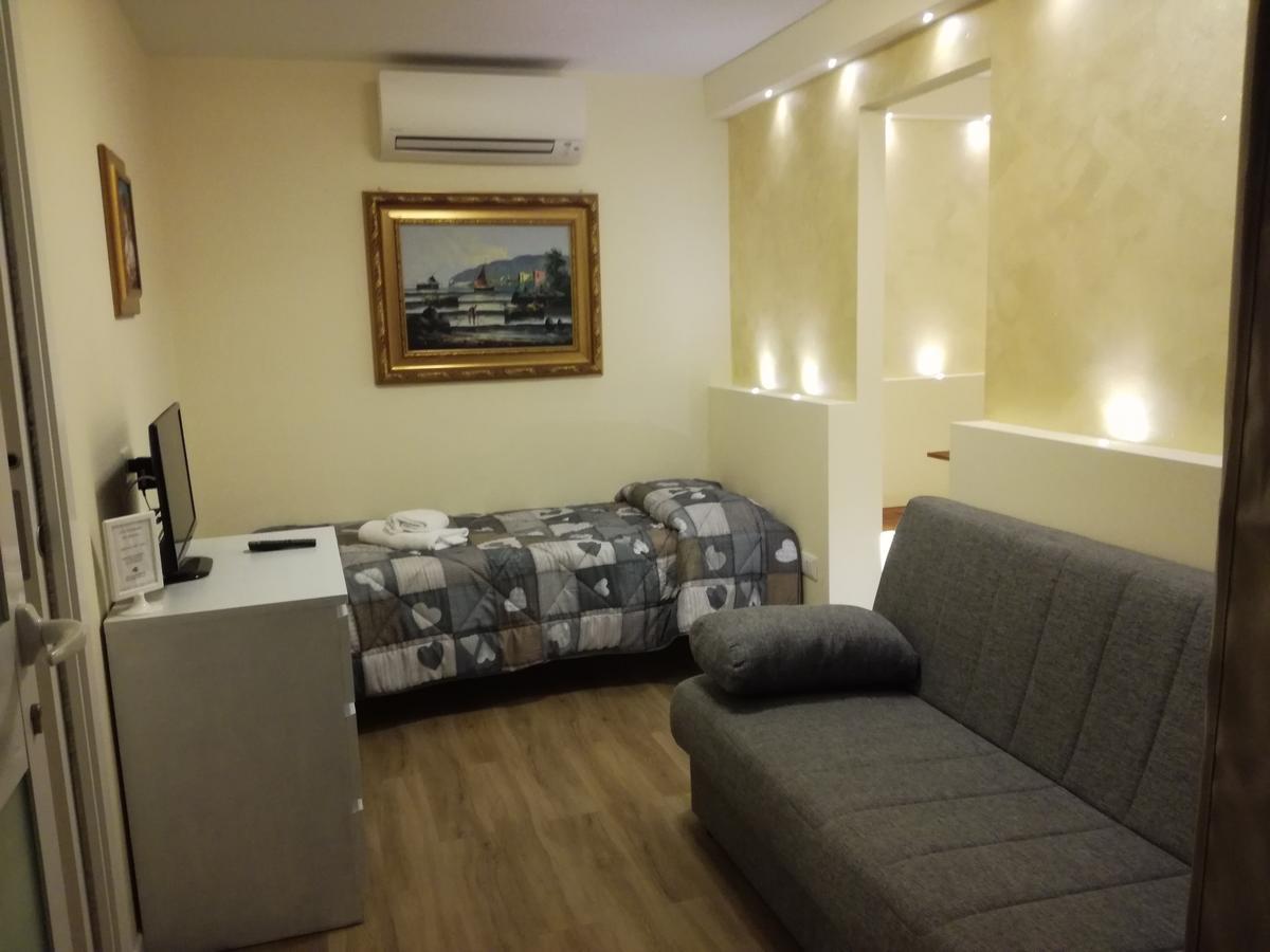 Appartamento Villa Elison Lazise Eksteriør billede